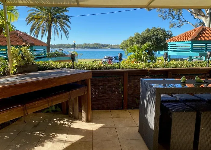 The Esplanade Riverview Holiday Apartments