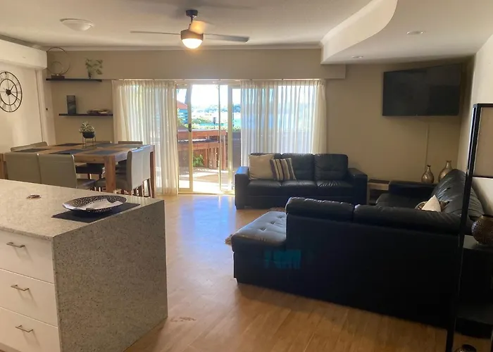 The Esplanade Riverview Holiday Apartments