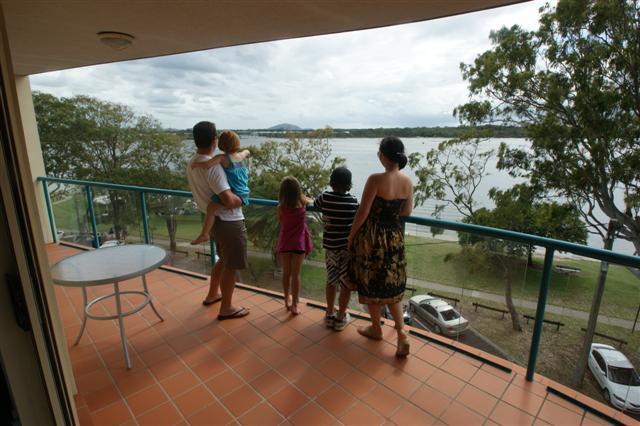 The Esplanade Riverview Holiday Apartments Aparthotel